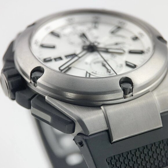 IWC Ingenieur Chrono Titanium Silver Dial 45mm Automatic Men's Watch IW386501 - Picture 3 of 9